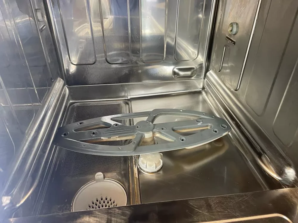 Winterhalter UC-L Undercounter Dishwasher - Image 4