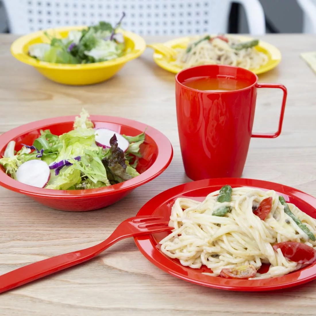 Olympia Kristallon Polycarbonate Plates Red 174mm (Pack of 12) - Image 5