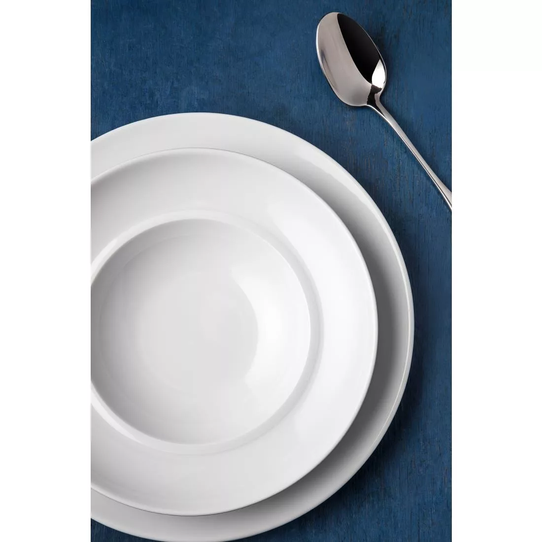 Royal Porcelain Classic White Wide Rim Plates 240mm (Pack of 12) - Image 5